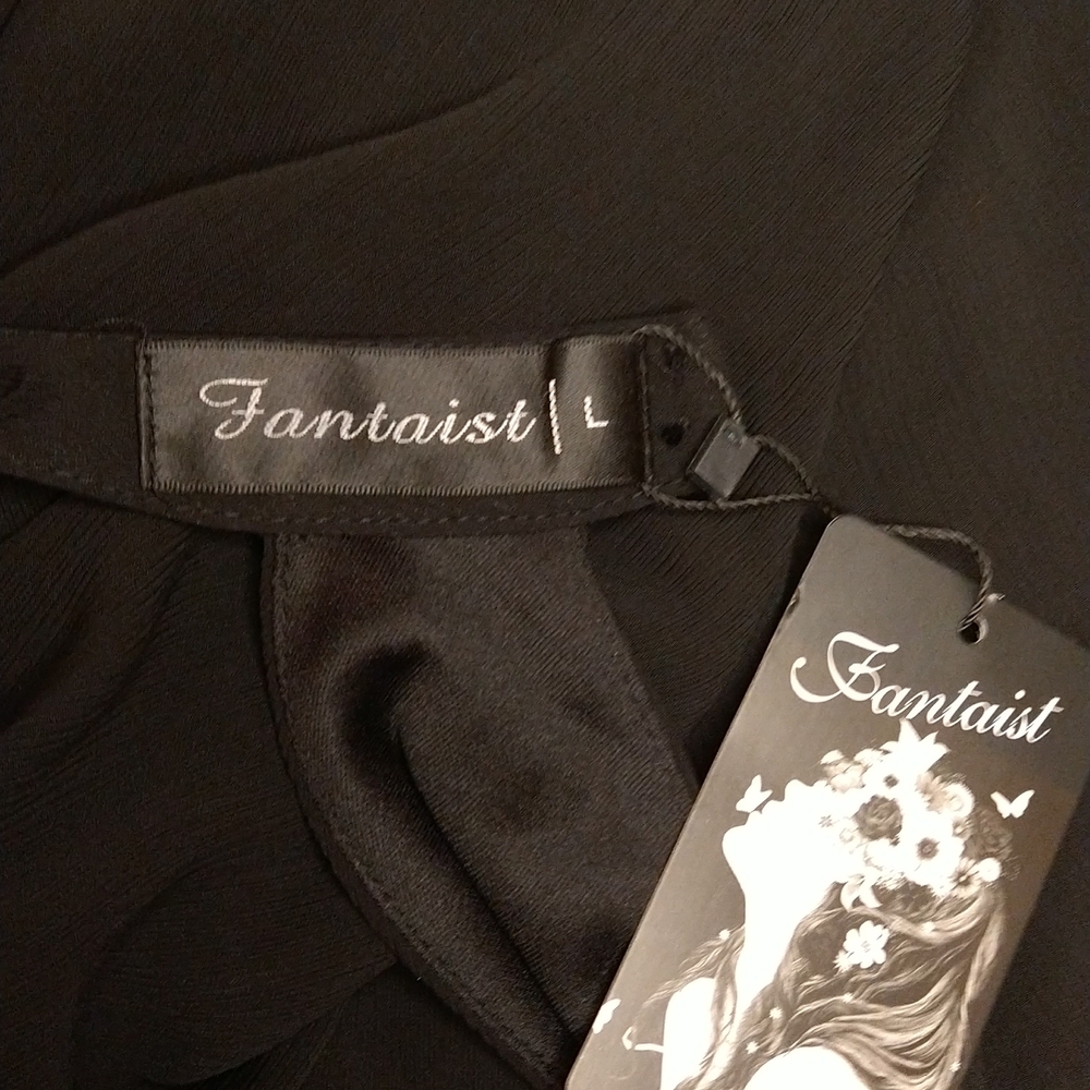 **Black sleek dress** - Picture 7 of 7